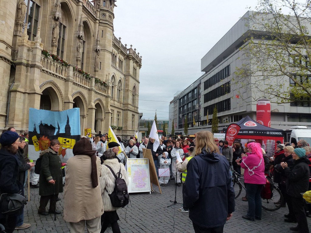 Masse vorm Rathaus